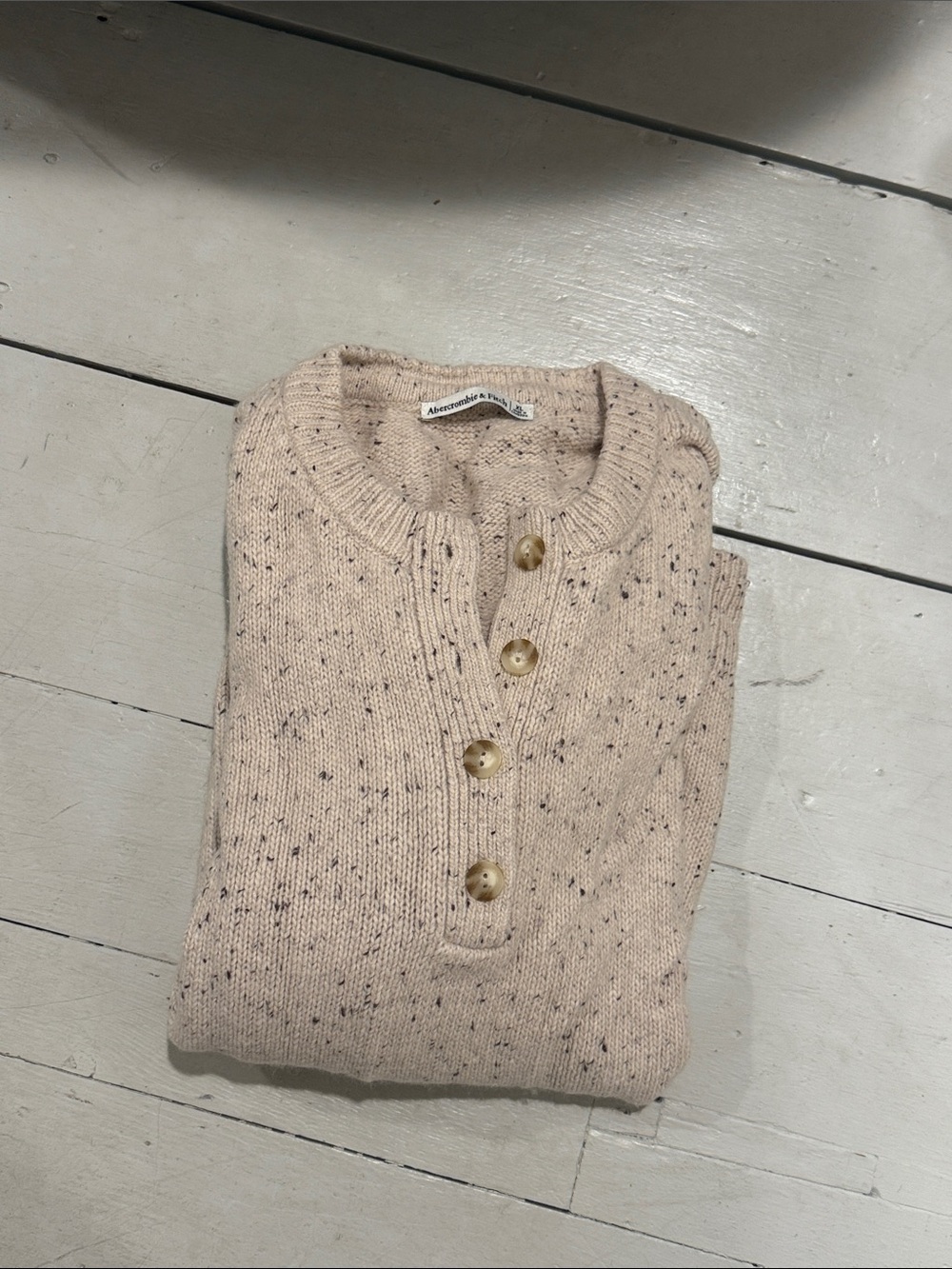 Abercrombie & Fitch Men’s Speckled Cream Crewneck Henley Sweater